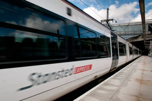 Traslado en tren del Aeropuerto de Stansted a Liverpool Street