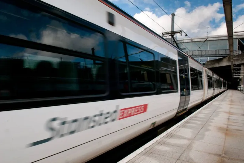 Traslado en tren del Aeropuerto de Stansted a Liverpool Street