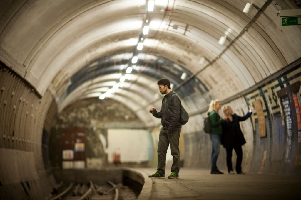 London Aldwych: Hidden Tube Station Tour