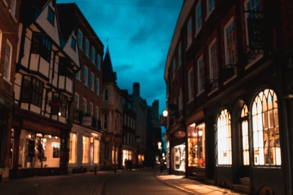 Cambridge University Ghost Tour Led By University Alumni