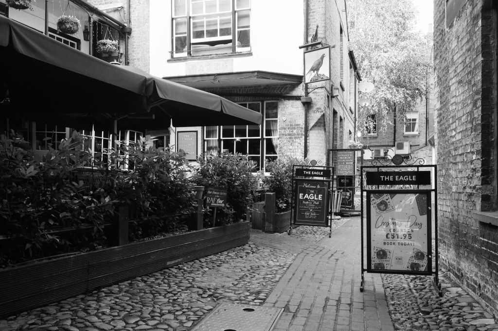 Cambridge University Ghost Tour Led By University Alumni