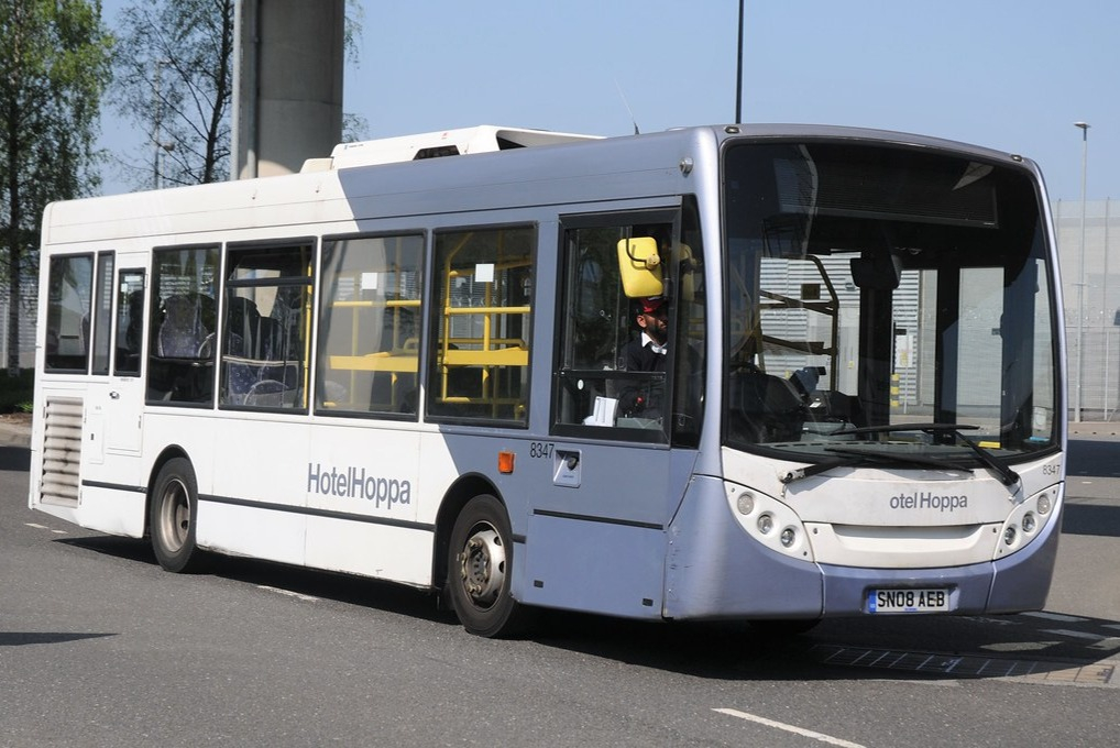 Londra: autobus tra l'aeroporto di Heathrow e l'hotel Radisson RED di Heathrow