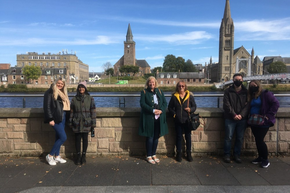 Passeio a pé pela cidade de Inverness