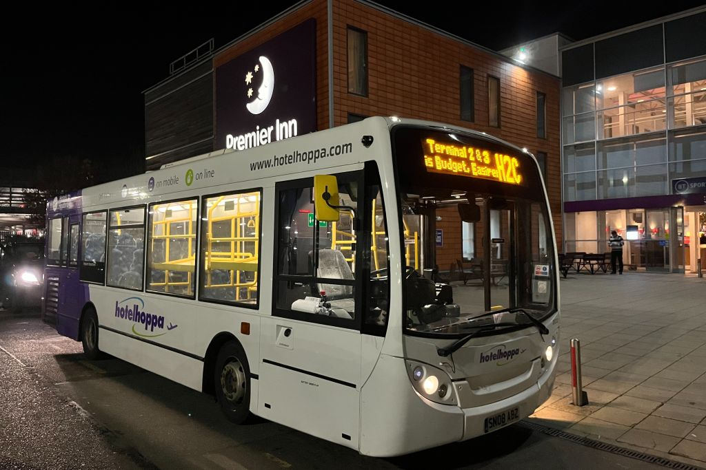 Londra: autobus tra l'aeroporto di Londra Heathrow e l'hotel Heathrow Renaissance