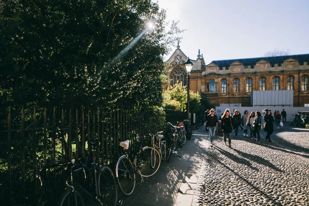 Oxford: City Audio Guide App for Your Smartphone