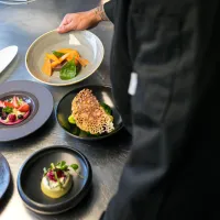 Bustronome: Gastronomic meal on a bus in London