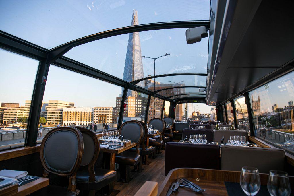 Bustronome: Gastronomic meal on a bus in London
