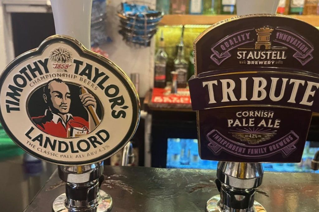London: Historic Pub Walking Tour
