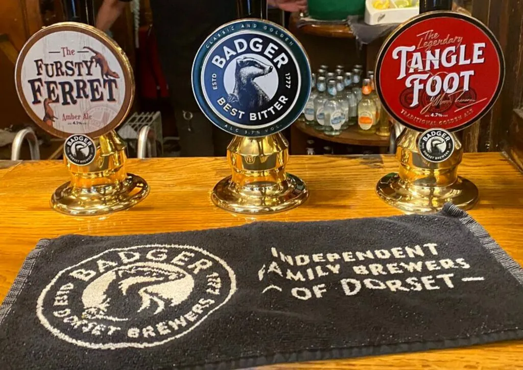 London: Historic Pub Walking Tour