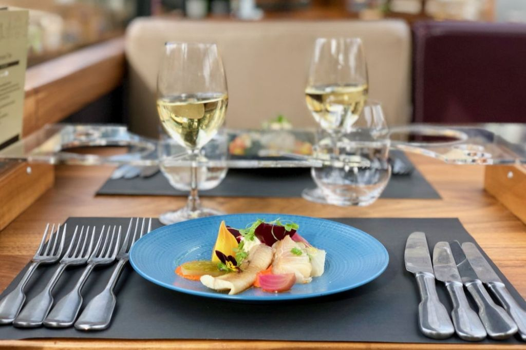 London: Gourmet Lunch Bus Tour
