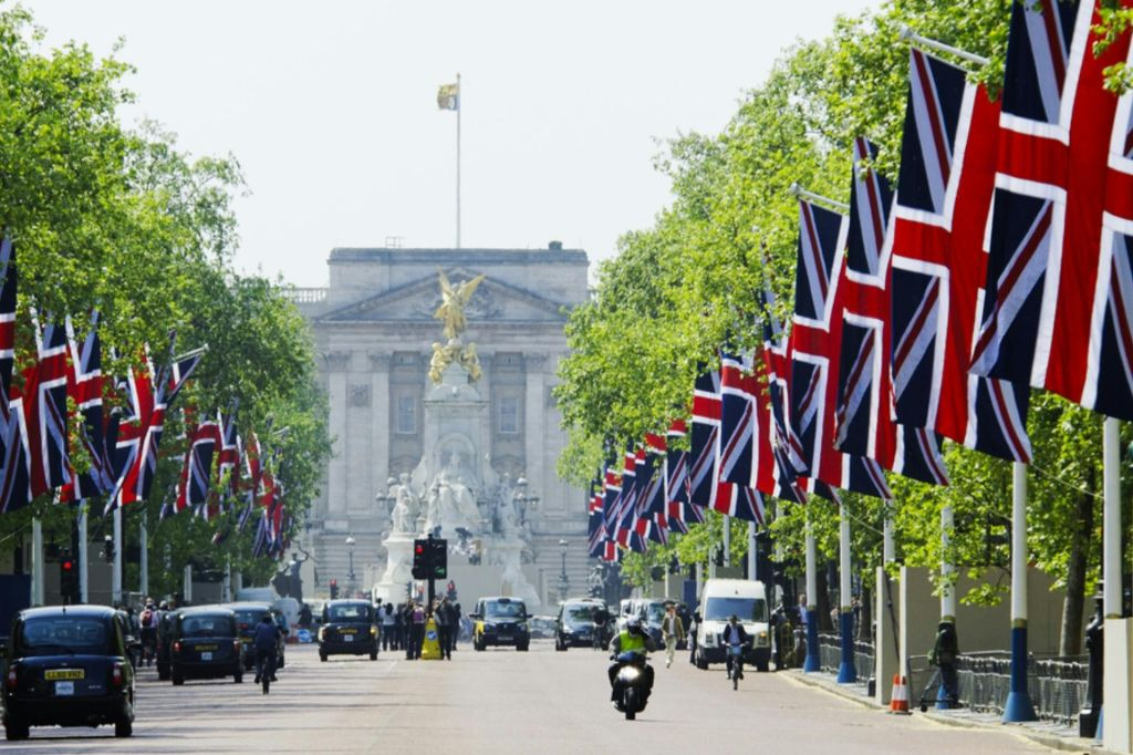 London Top 30 Landmarks: Guided Walking Tour
