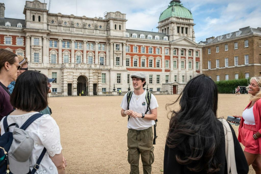 London Top 30 Landmarks: Guided Walking Tour
