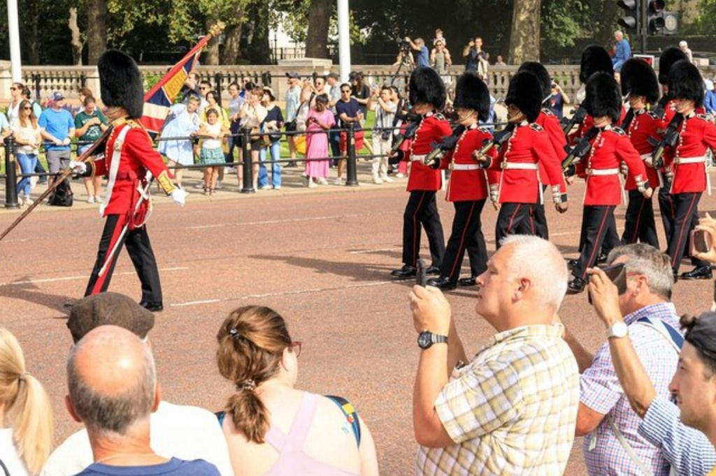 London Top 30 Landmarks: Guided Walking Tour