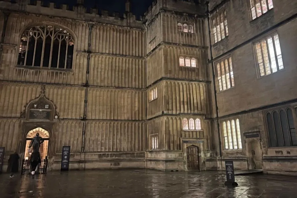 Oxford Official Ghost Tour