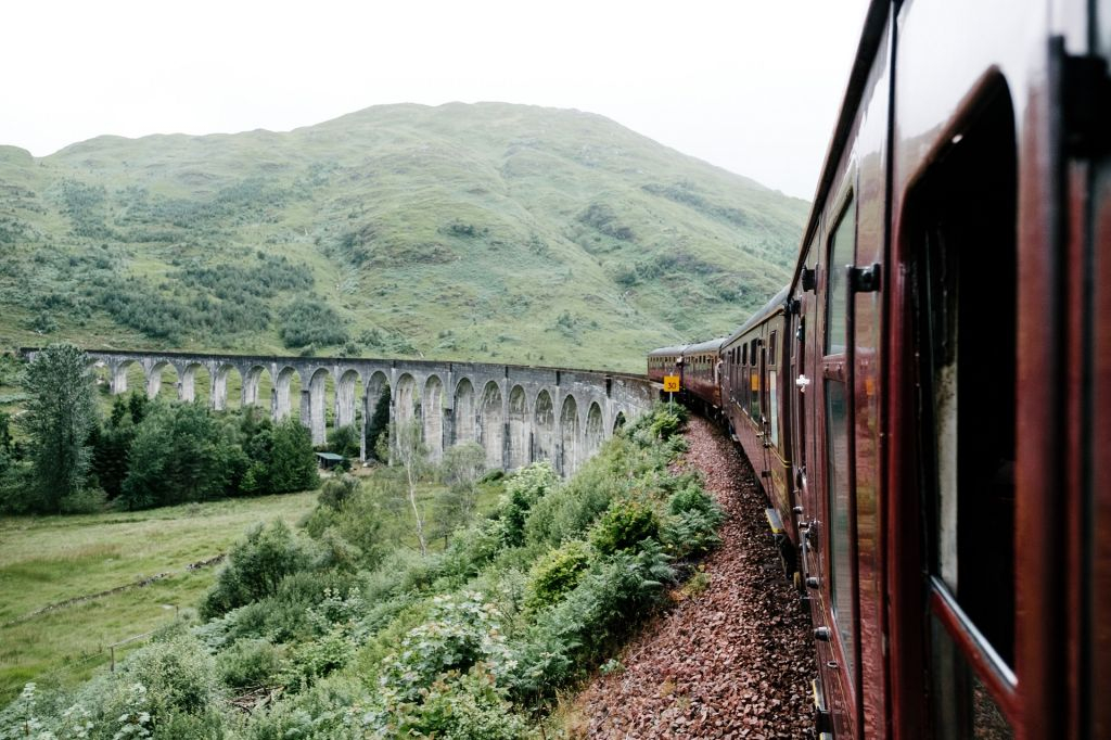 Jacobite Steam Train & Scottish Highlands Tour