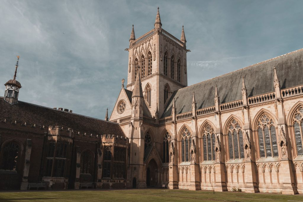 Oxford & Cambridge: Guided Day Tour from London
