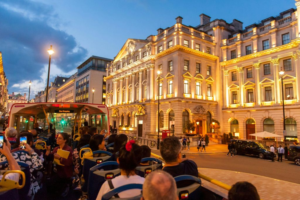 Discovery of London and London by night