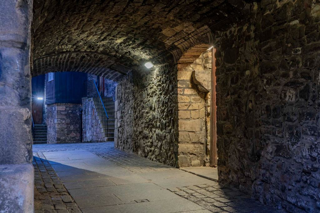 Edimburgo: Oscuros Secretos de la Ciudad Vieja Visita Fantasma a Pie