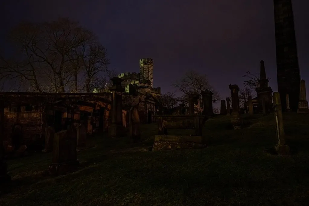 Edinburgh: Dark Secrets of the Old Town Ghost Walking Tour