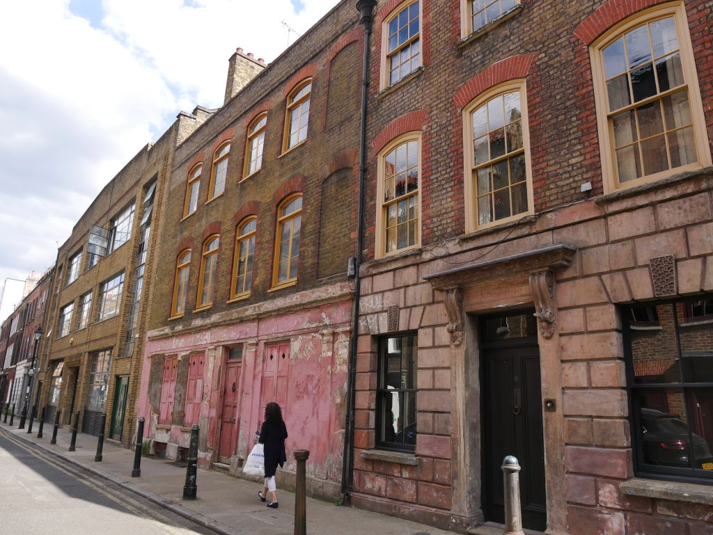 London: Jack the Ripper Guided Coach Tour with Fish & Chips