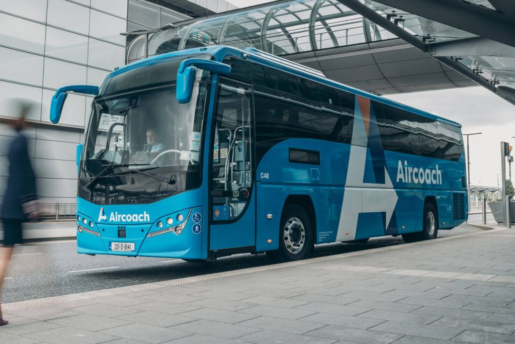 Belast Autobús hacia/desde el Aeropuerto Internacional de Belfast y Dublín