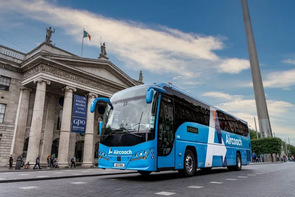 Belast: Bus To/From Belfast International Airport and Dublin