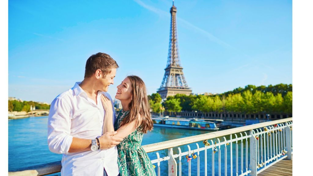 Paris Explorer Full-Day Tour from London