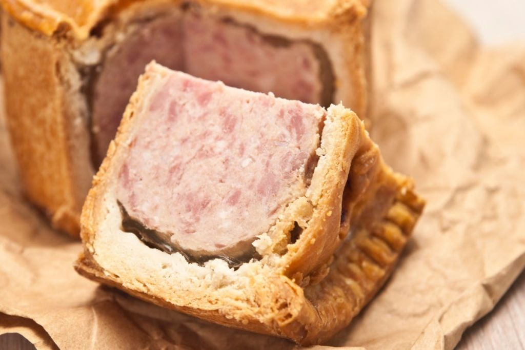 London: Food Tour With 8+ Stops
