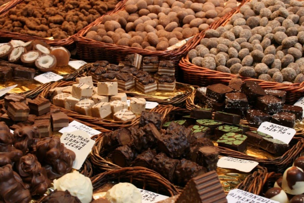 London: Food Tour With 8+ Stops