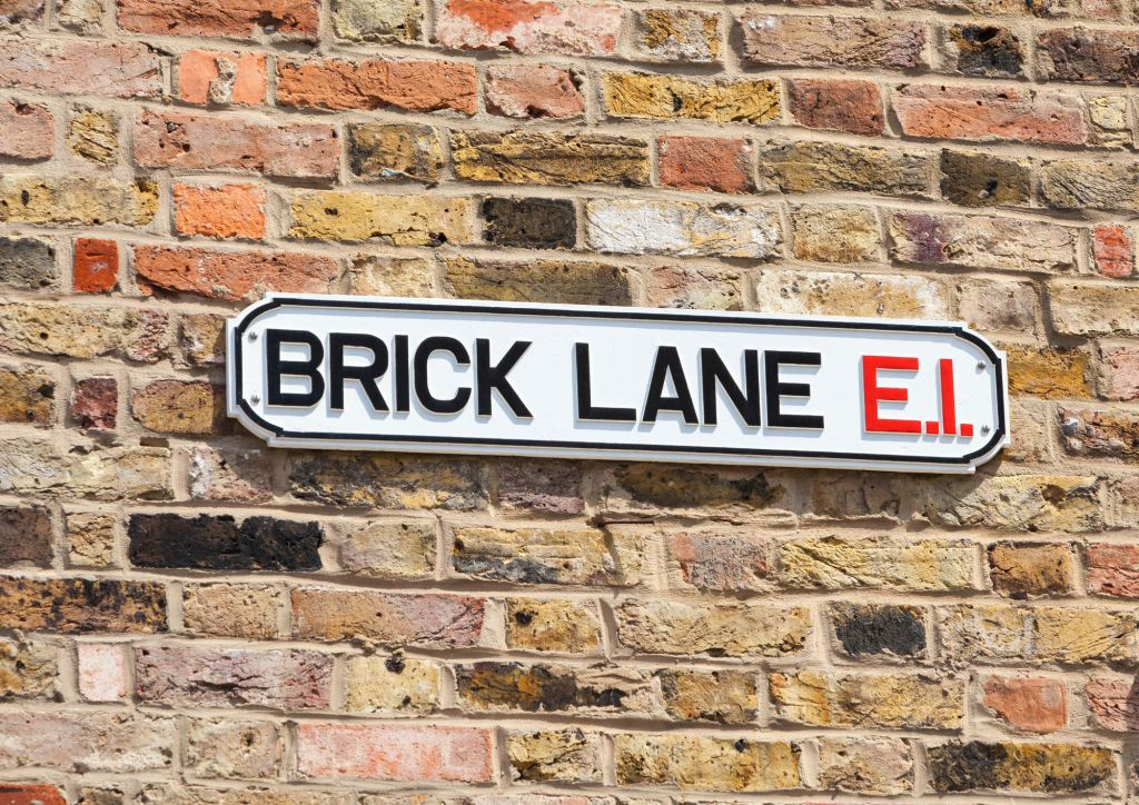 London: Food Tour With 8+ Stops