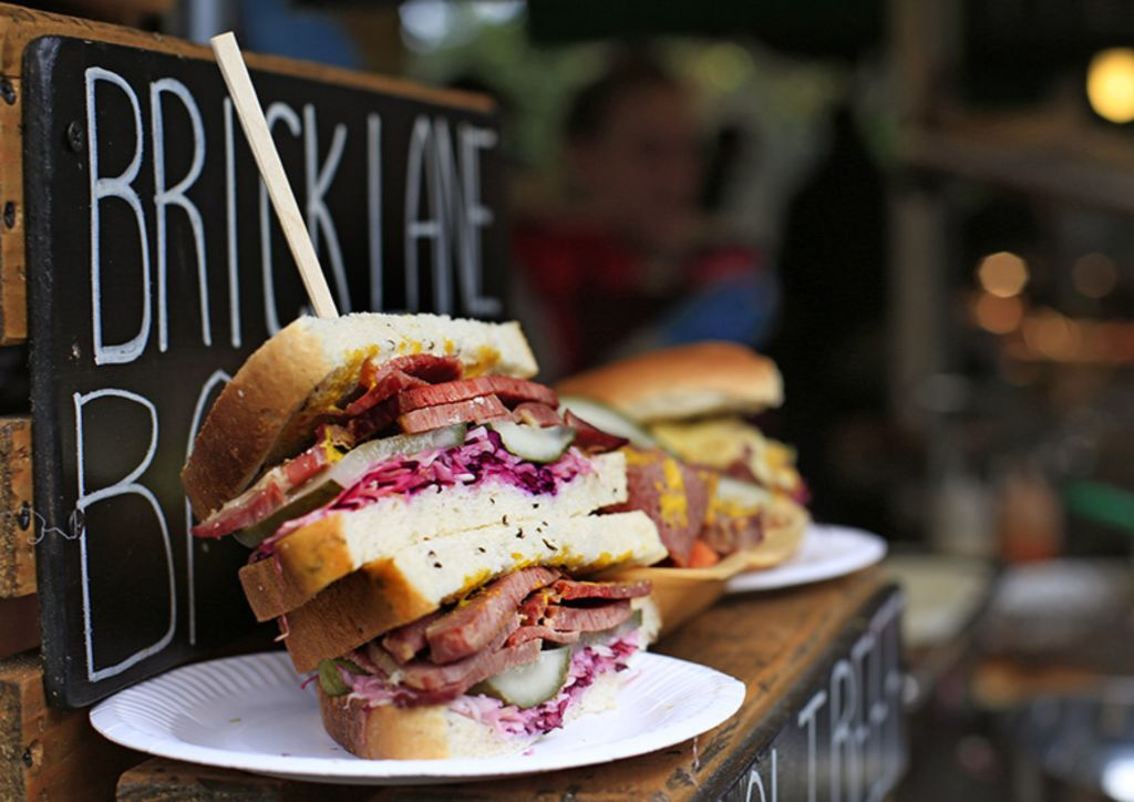 London: Food Tour With 8+ Stops