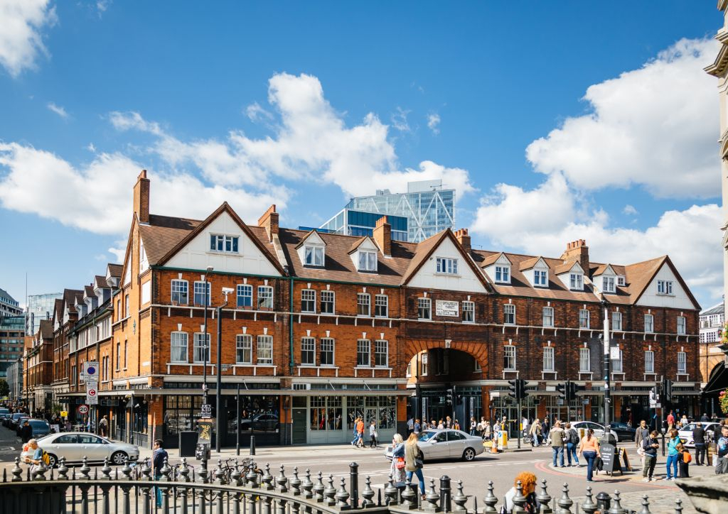 London: Food Tour With 8+ Stops