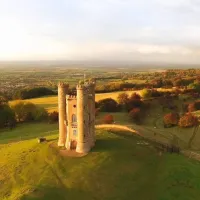 Cotswolds & Broadway Tower: Small Group Tour from London