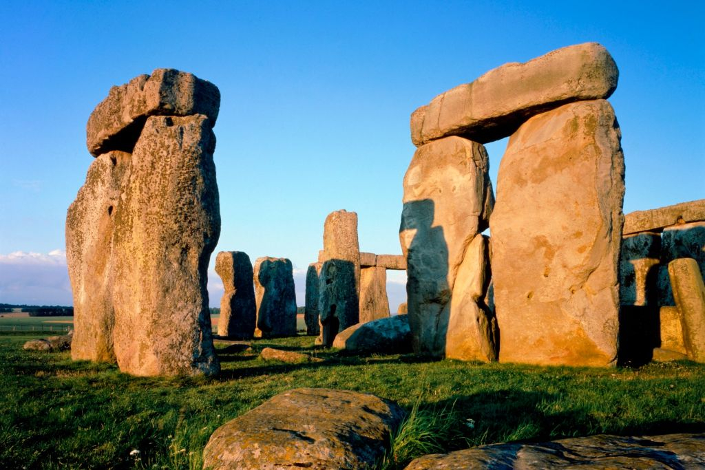 Stonehenge & Windsor Castle Tour from London