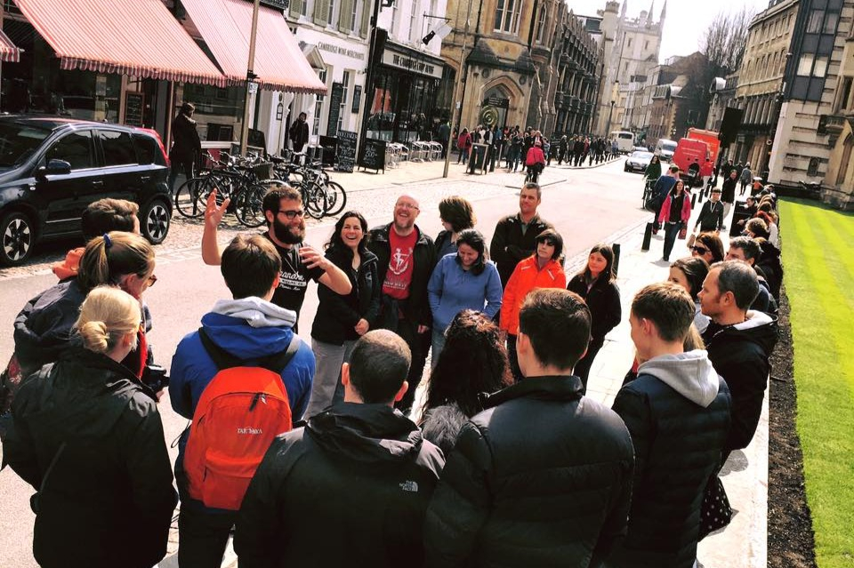 Tour combinato dell'Università di Cambridge a piedi e con il King's College
