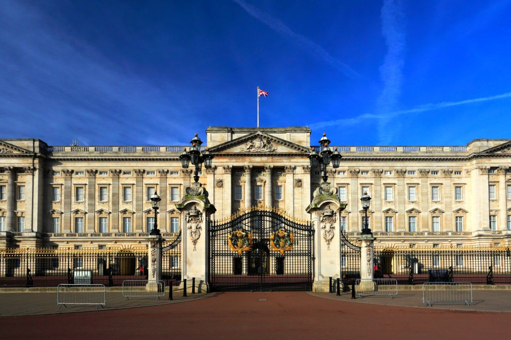 London: 30+ Iconic Sights Guided Walking Tour