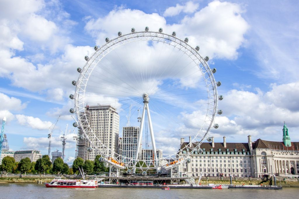 London: 30+ Iconic Sights Guided Walking Tour