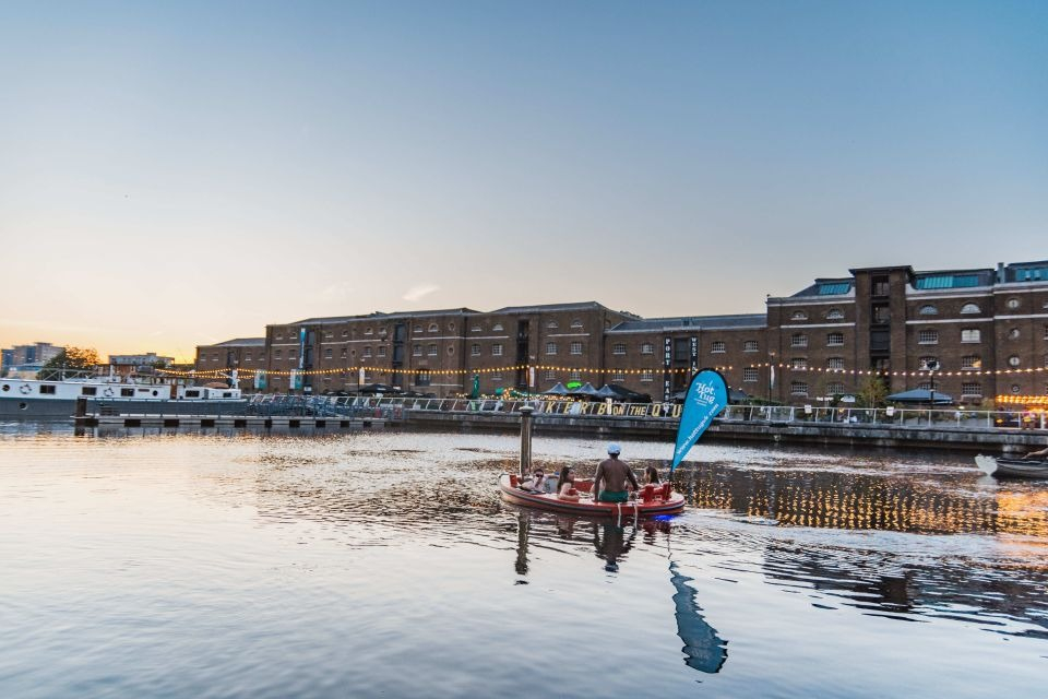 London: Hot Tub Boat Guided Historical Docklands Cruise