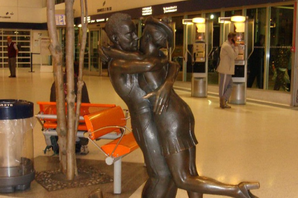 Romantic Glasgow City Exploration Game