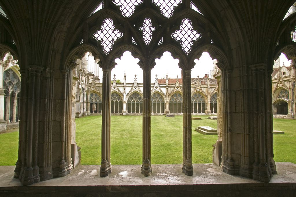 Leeds Castle, Canterbury Cathedral & Dover: Day Trip from London