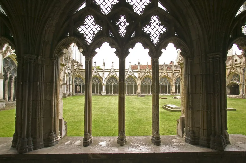 Leeds Castle, Canterbury Cathedral & Dover: Day Trip from London