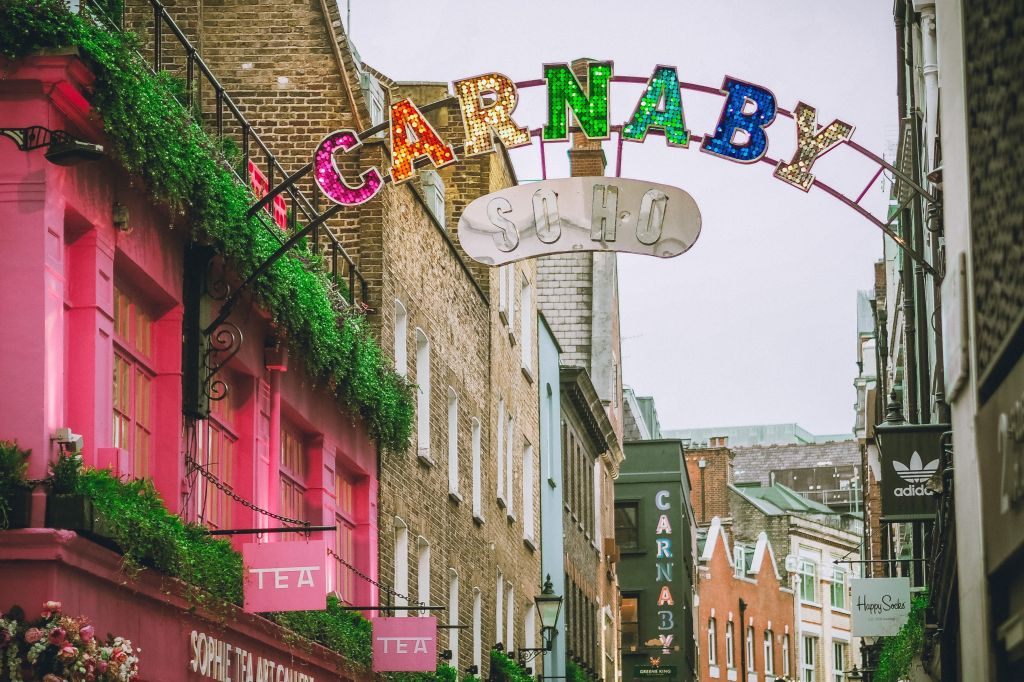 London: Rock'n'Roll City Exploration Game