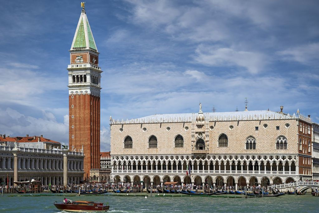 Doge's Palace: Skip The Line Ticket + Guided Tour