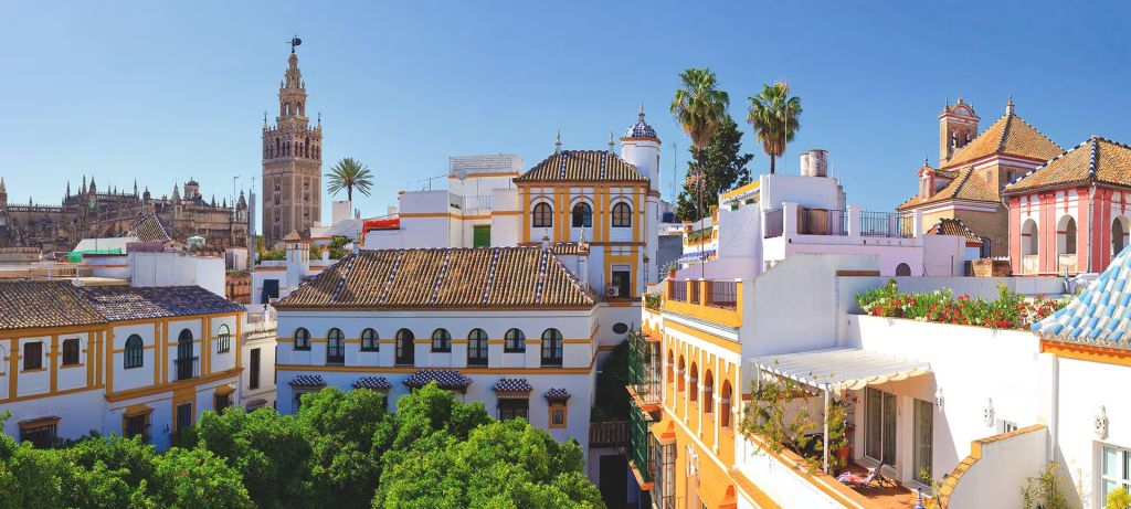 Guided Tour in Seville: Traditions and Legends