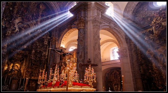 Guided Tour of Seville during Holy Week 
