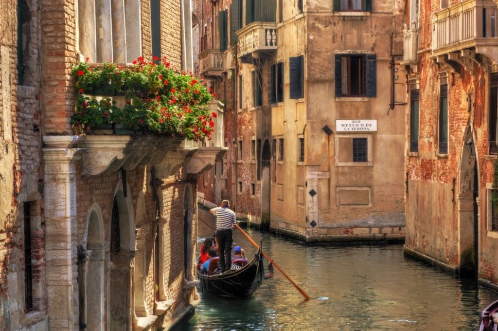 Live Guided Gondola Ride