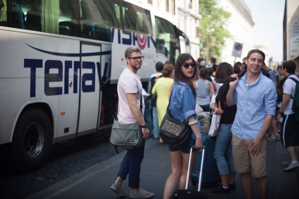 Fiumicino Airport: One-Way Bus Transfer from Rome Termini