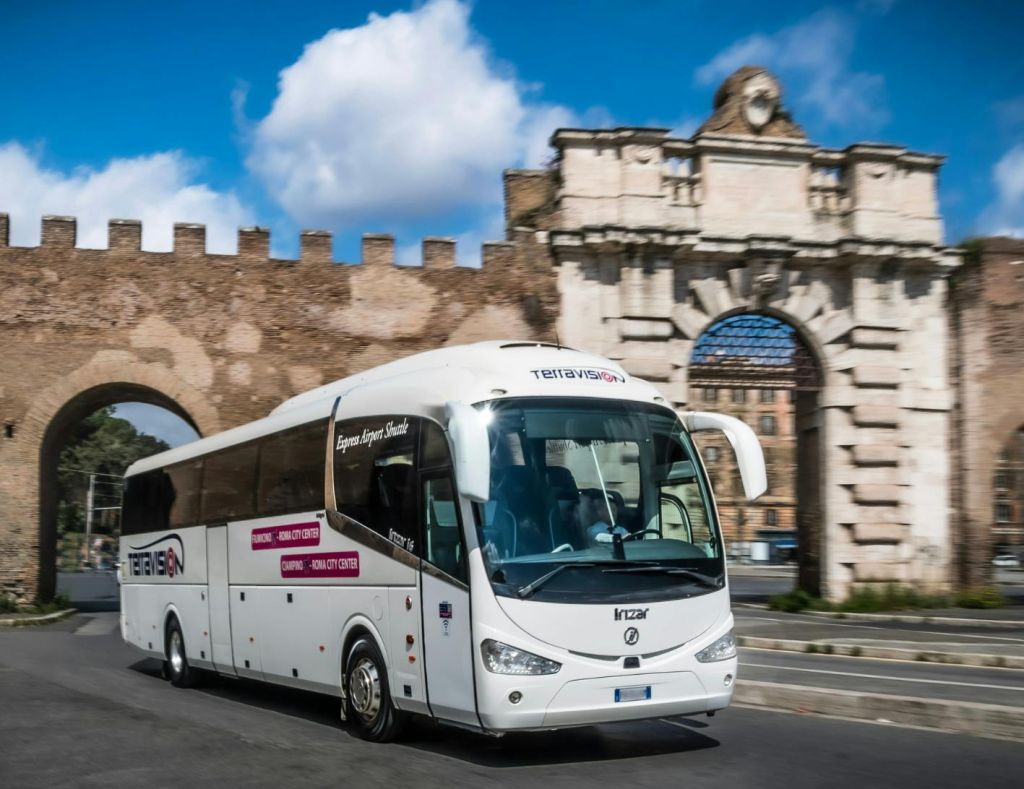 Rome: One-Way Shuttle Bus Transfer from Rome Termini to Fiumicino Airport