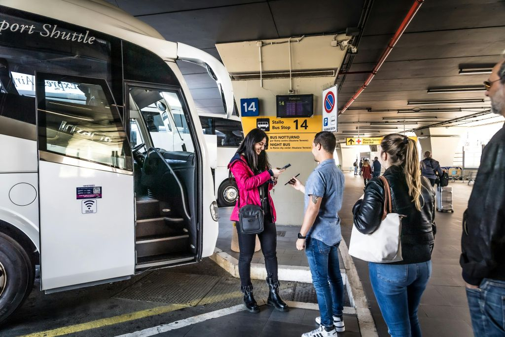 Rome: One-Way Shuttle Bus Transfer from Rome Termini to Fiumicino Airport