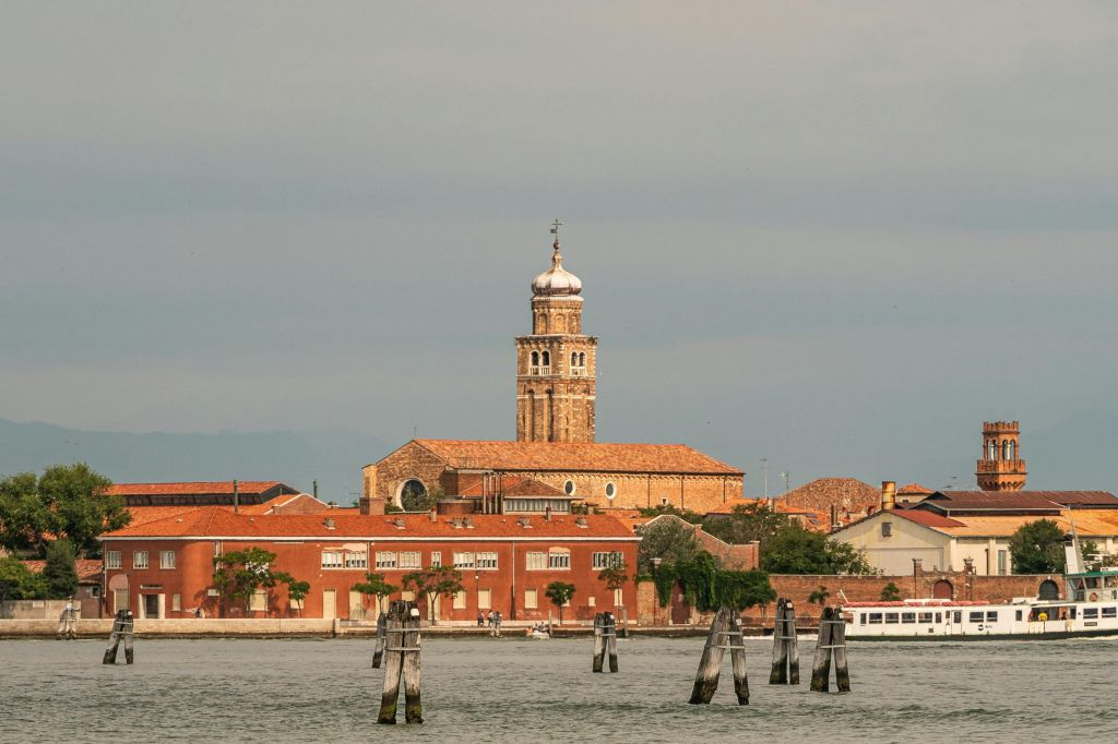 Venice: Murano and Burano Boat Tour